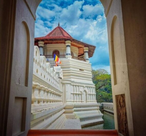 Kandy – Temple of the Tooth Relic